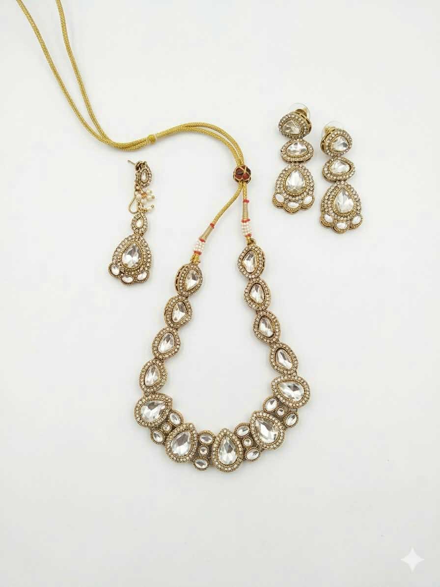 Clear Crystal Kundan Necklace Set with Maang Tikka