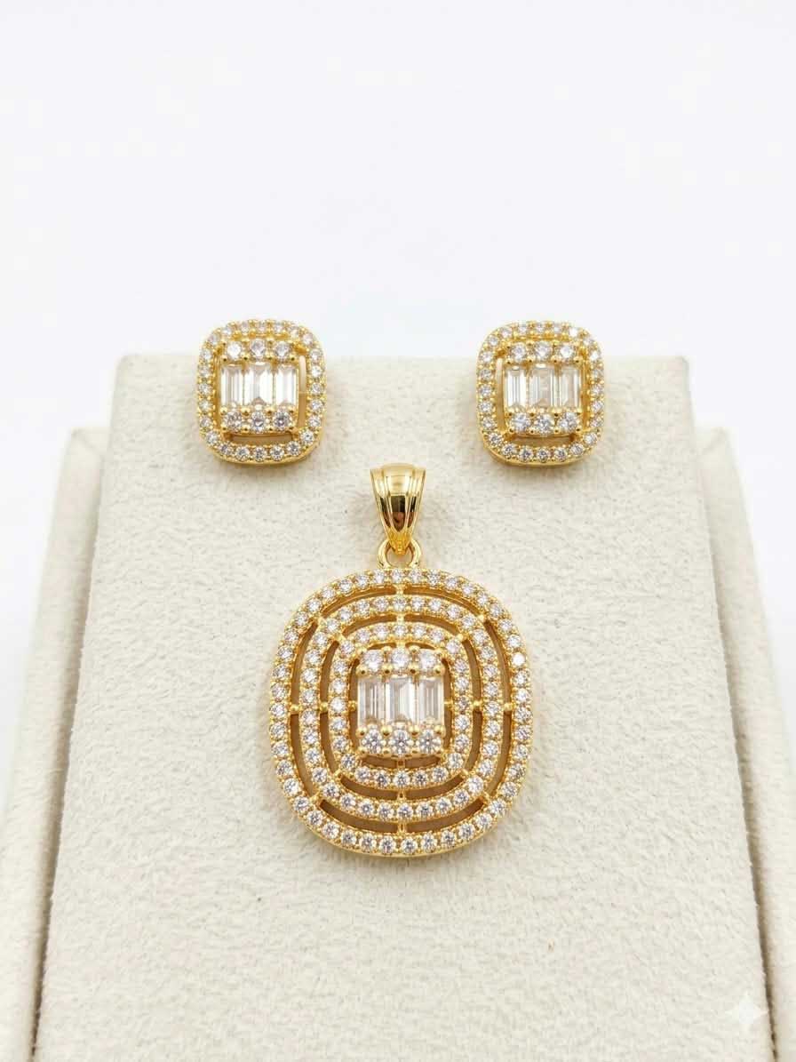 Gold Tone Crystal Oval Pendant Necklace Set