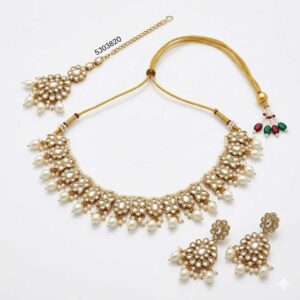 Pearl Kundan Necklace Set with Maang Tikka